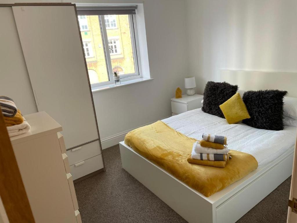 Central Hull Spacious Apartment H3 Kingston upon Hull Bagian luar foto